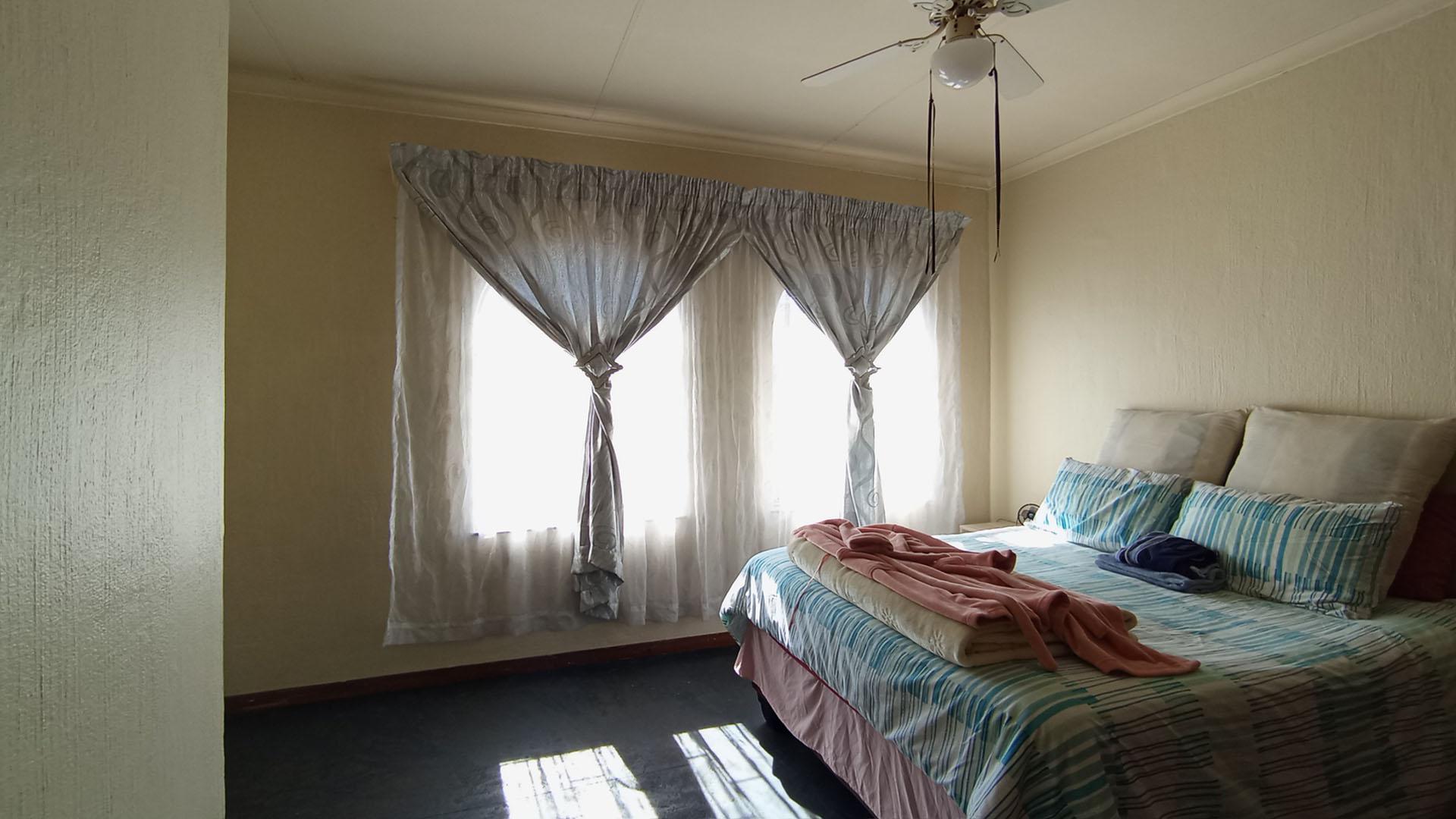 Bed Room 1 - 20 square meters of property in Kilner park