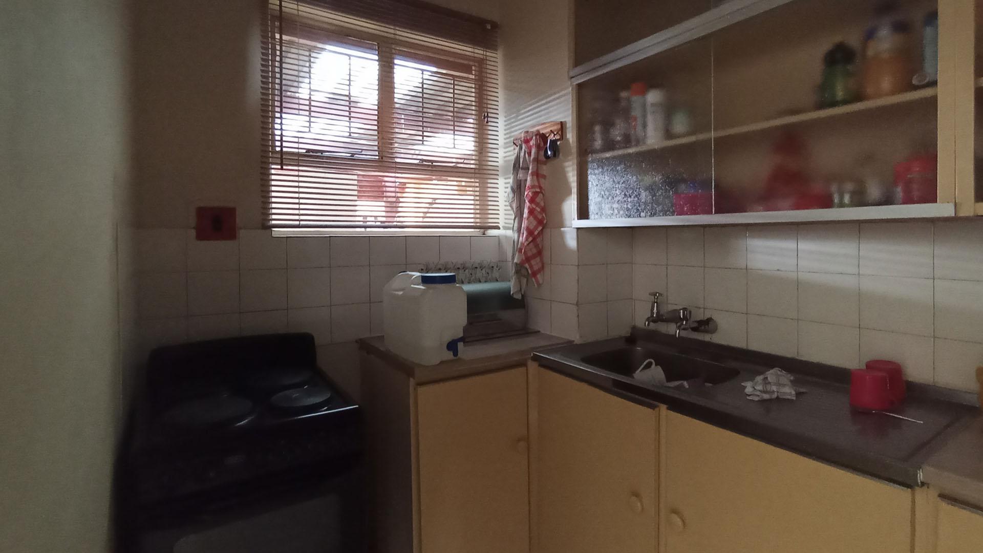 Kitchen - 6 square meters of property in Kilner park