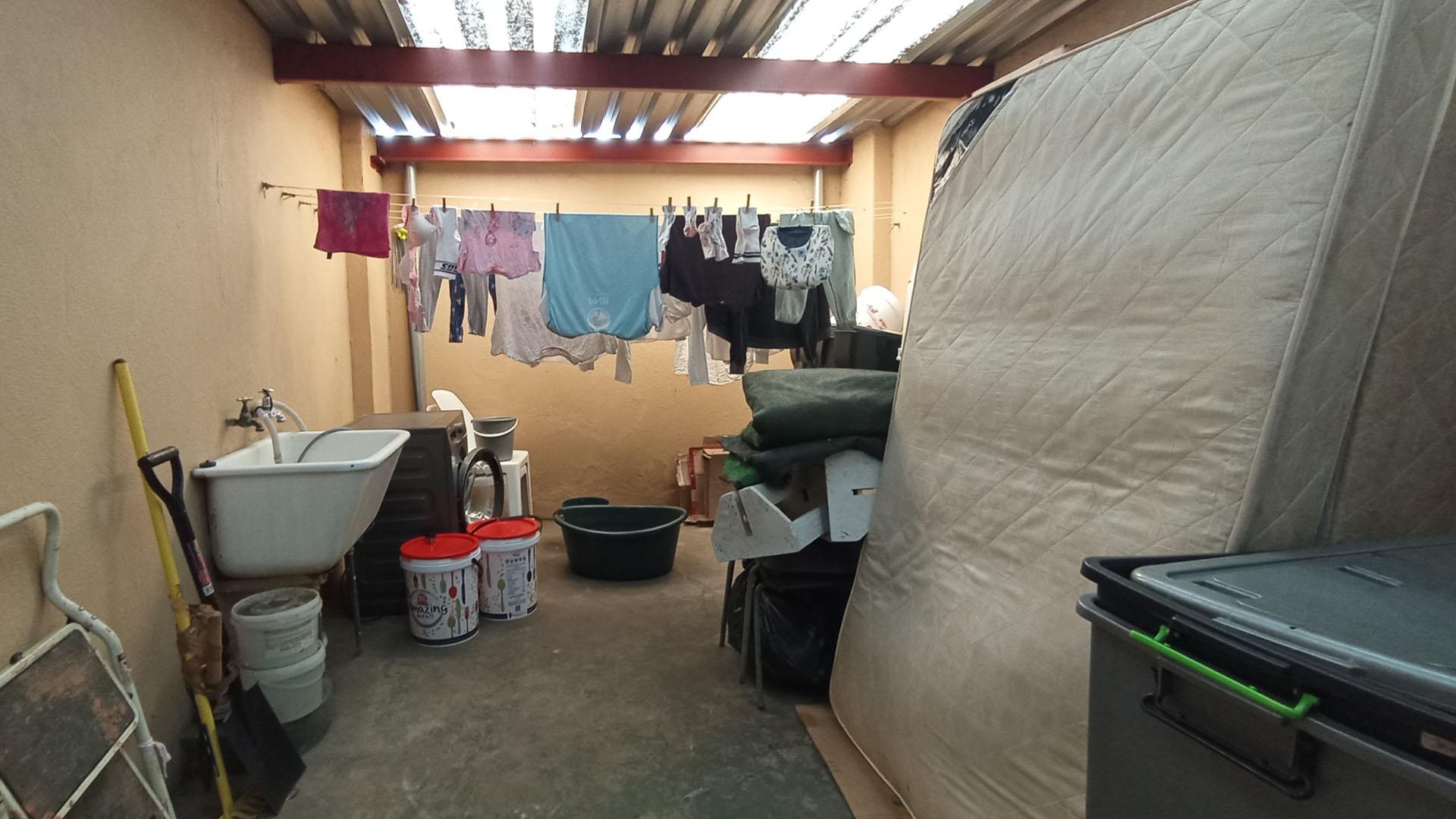 Scullery - 17 square meters of property in Kilner park