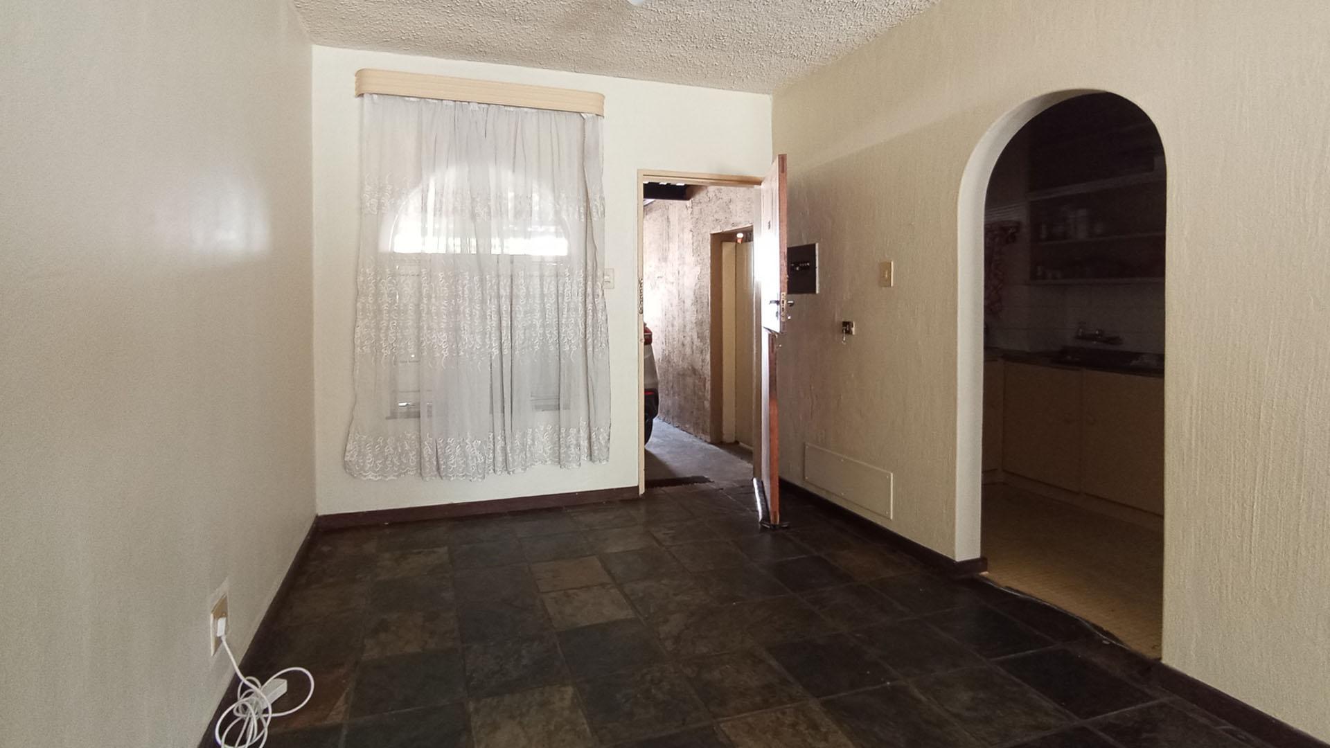 Dining Room - 11 square meters of property in Kilner park