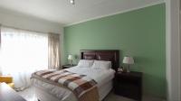 Main Bedroom - 18 square meters of property in Buccleuch