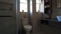 Main Bathroom - 5 square meters of property in Buccleuch