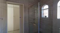 Main Bathroom - 5 square meters of property in Buccleuch