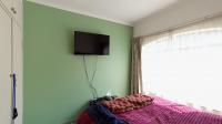 Bed Room 1 - 13 square meters of property in Buccleuch