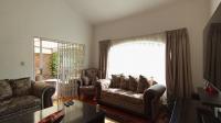 Lounges - 16 square meters of property in Buccleuch