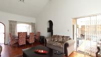 Lounges - 16 square meters of property in Buccleuch