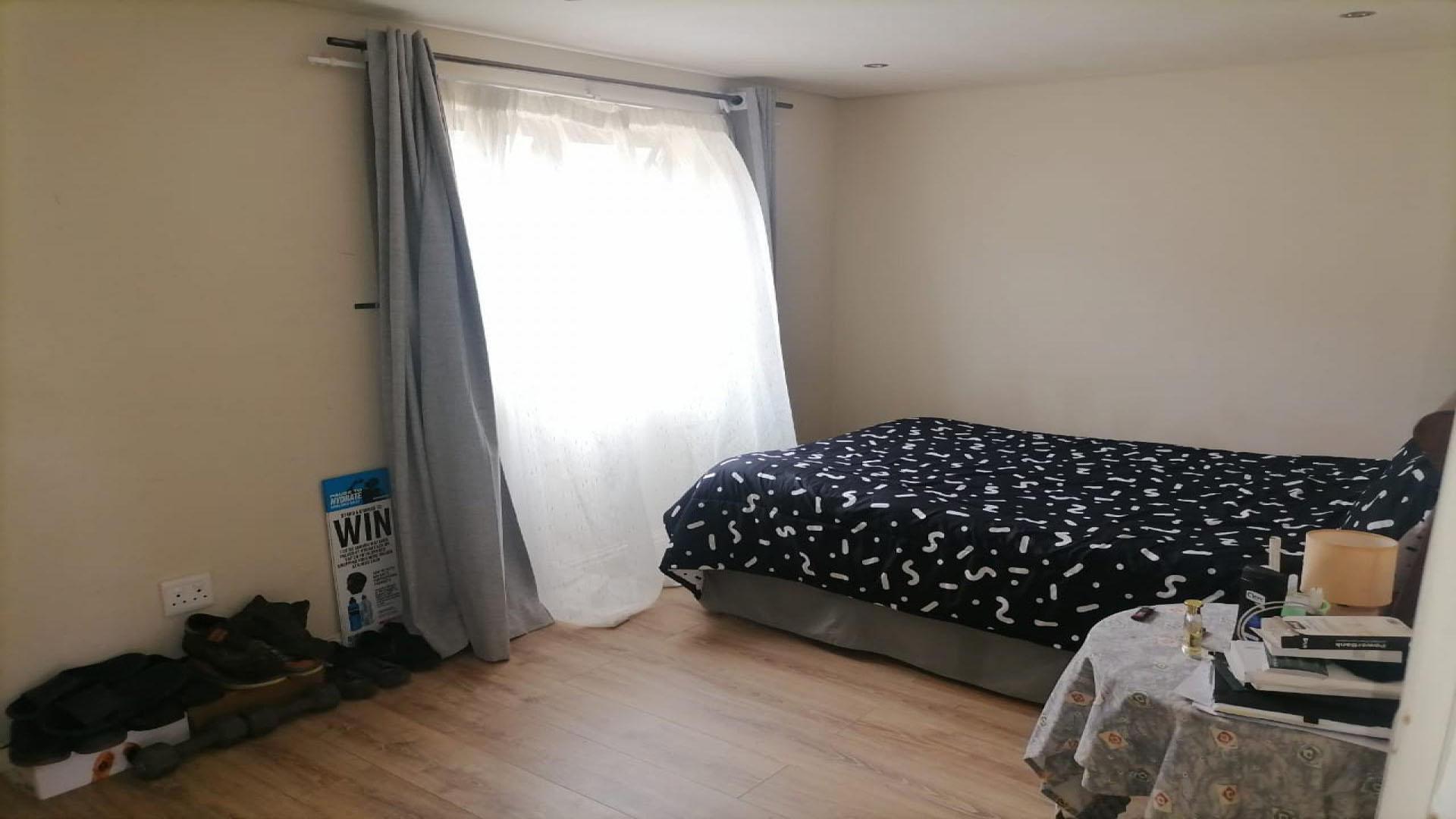 Bed Room 1 of property in Winterstrand