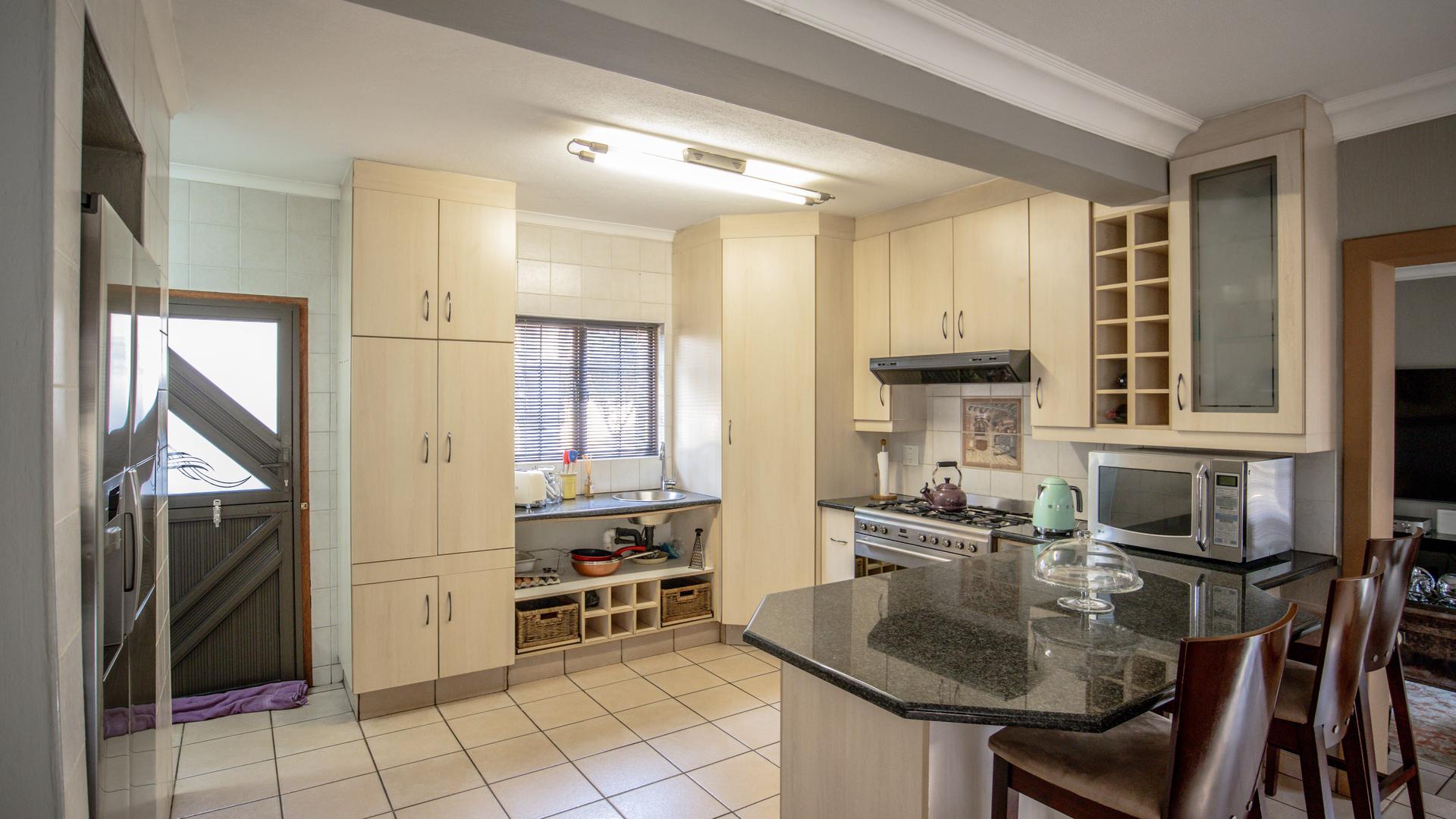  of property in Kameeldrift