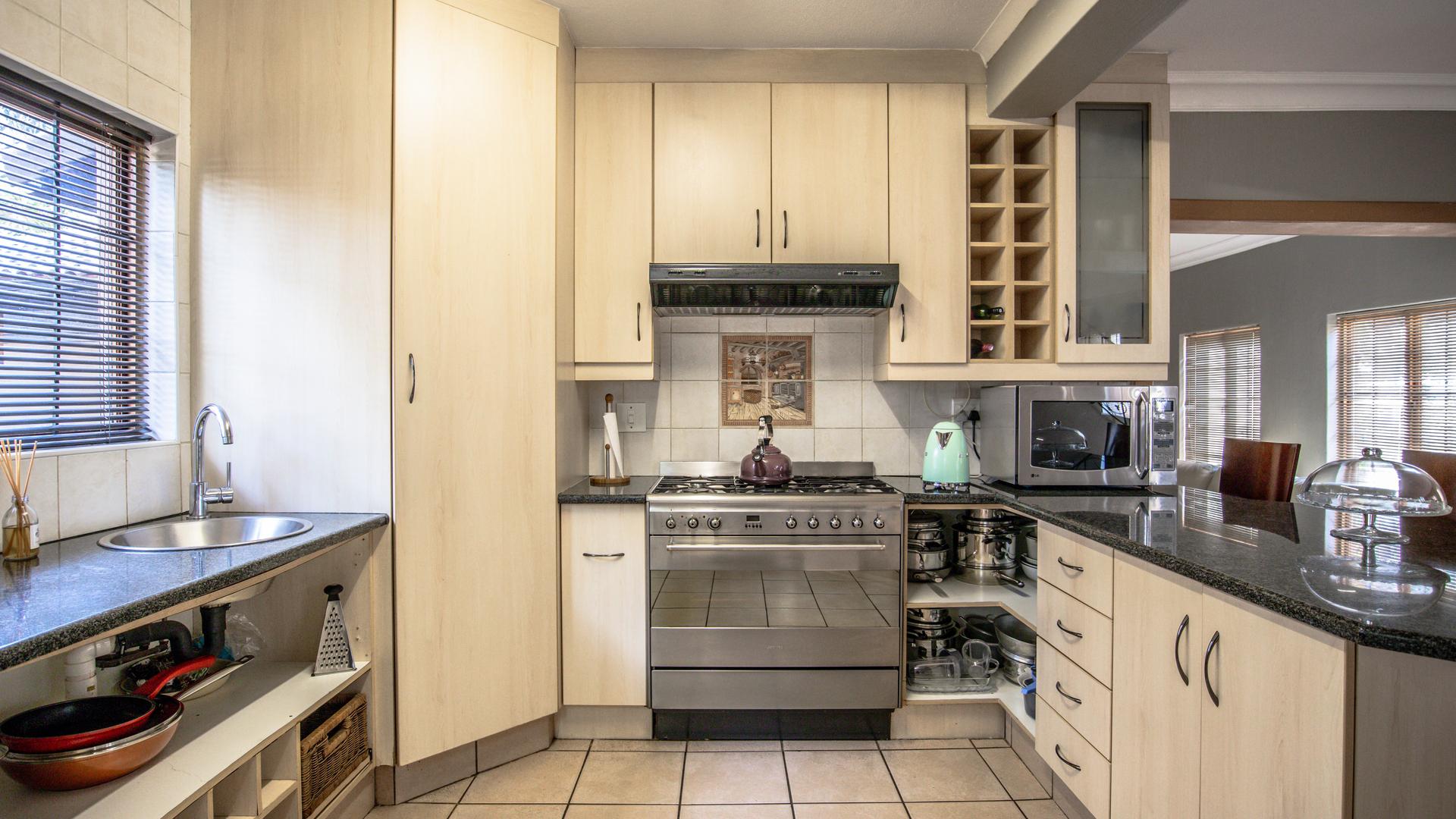  of property in Kameeldrift