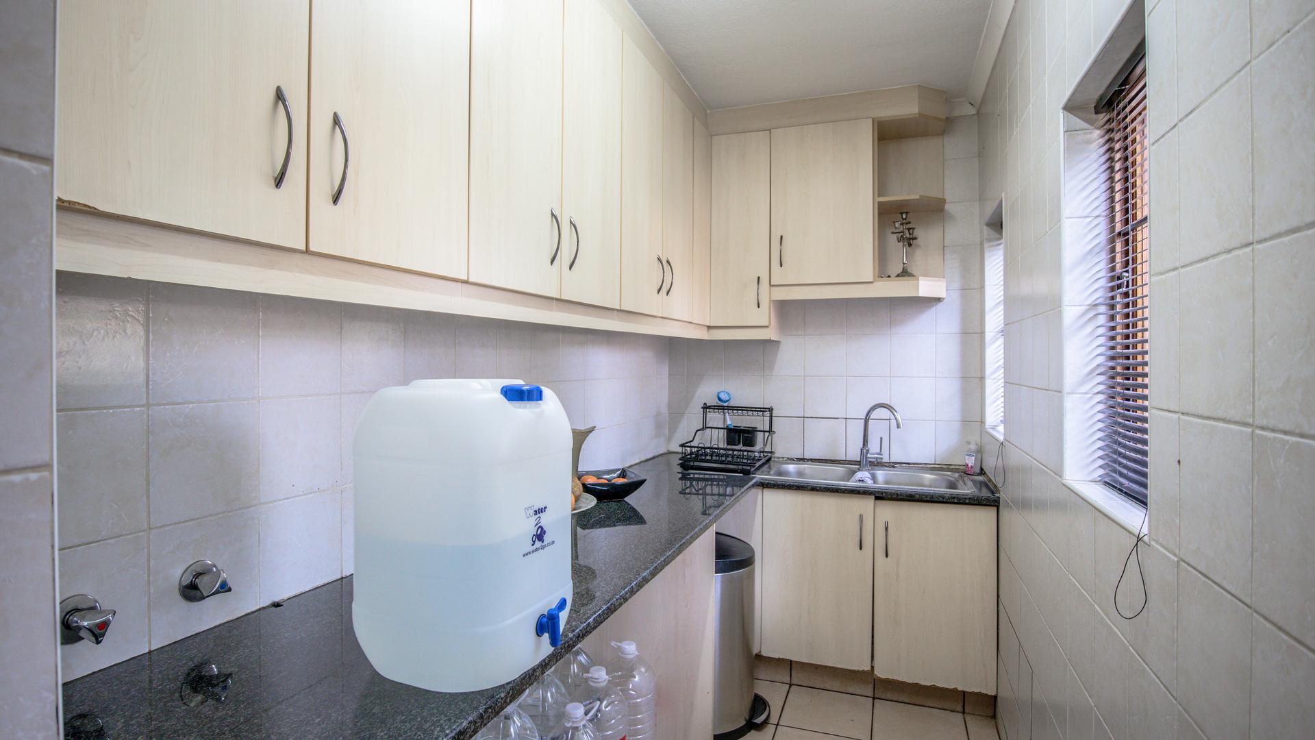  of property in Kameeldrift