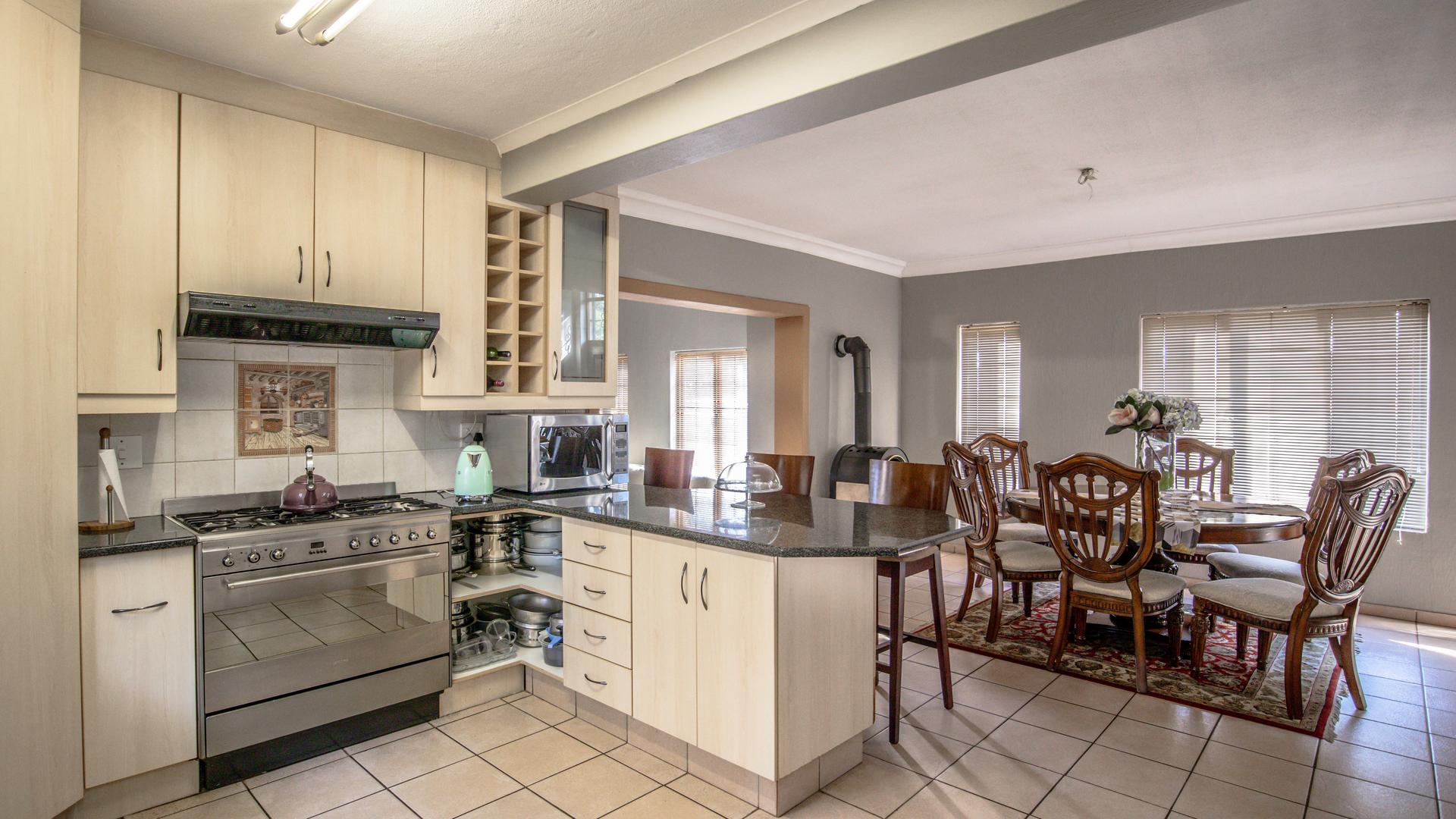  of property in Kameeldrift