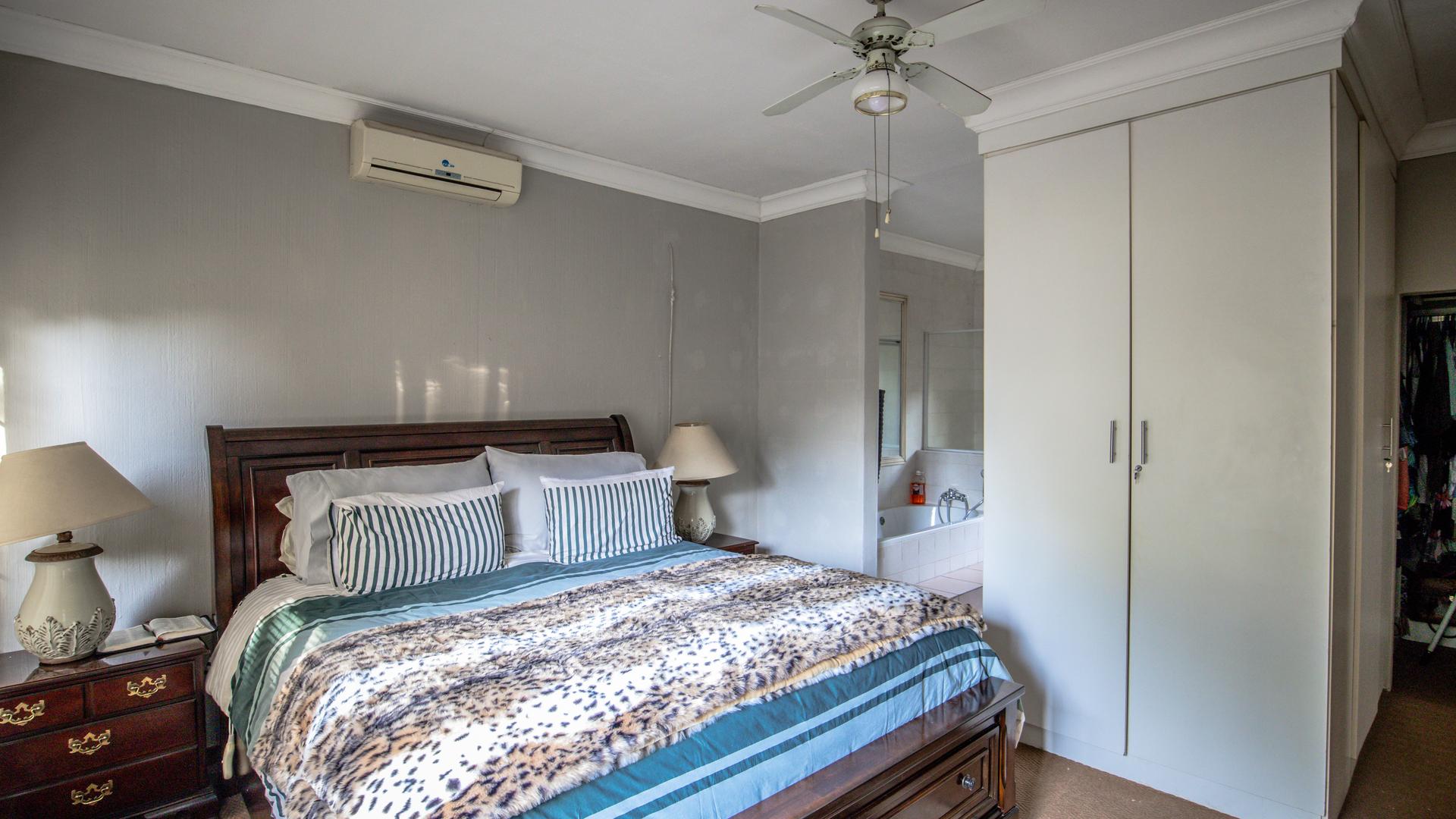  of property in Kameeldrift