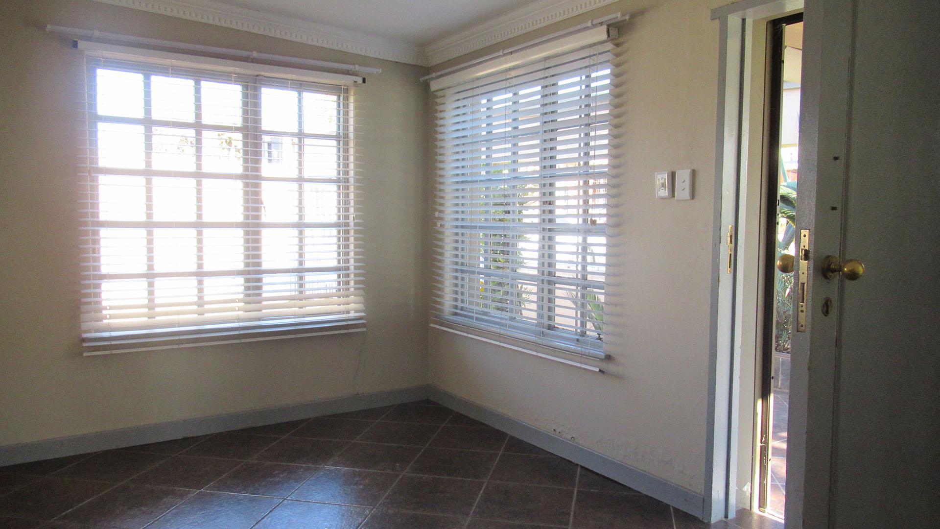 Spaces - 30 square meters of property in Linmeyer