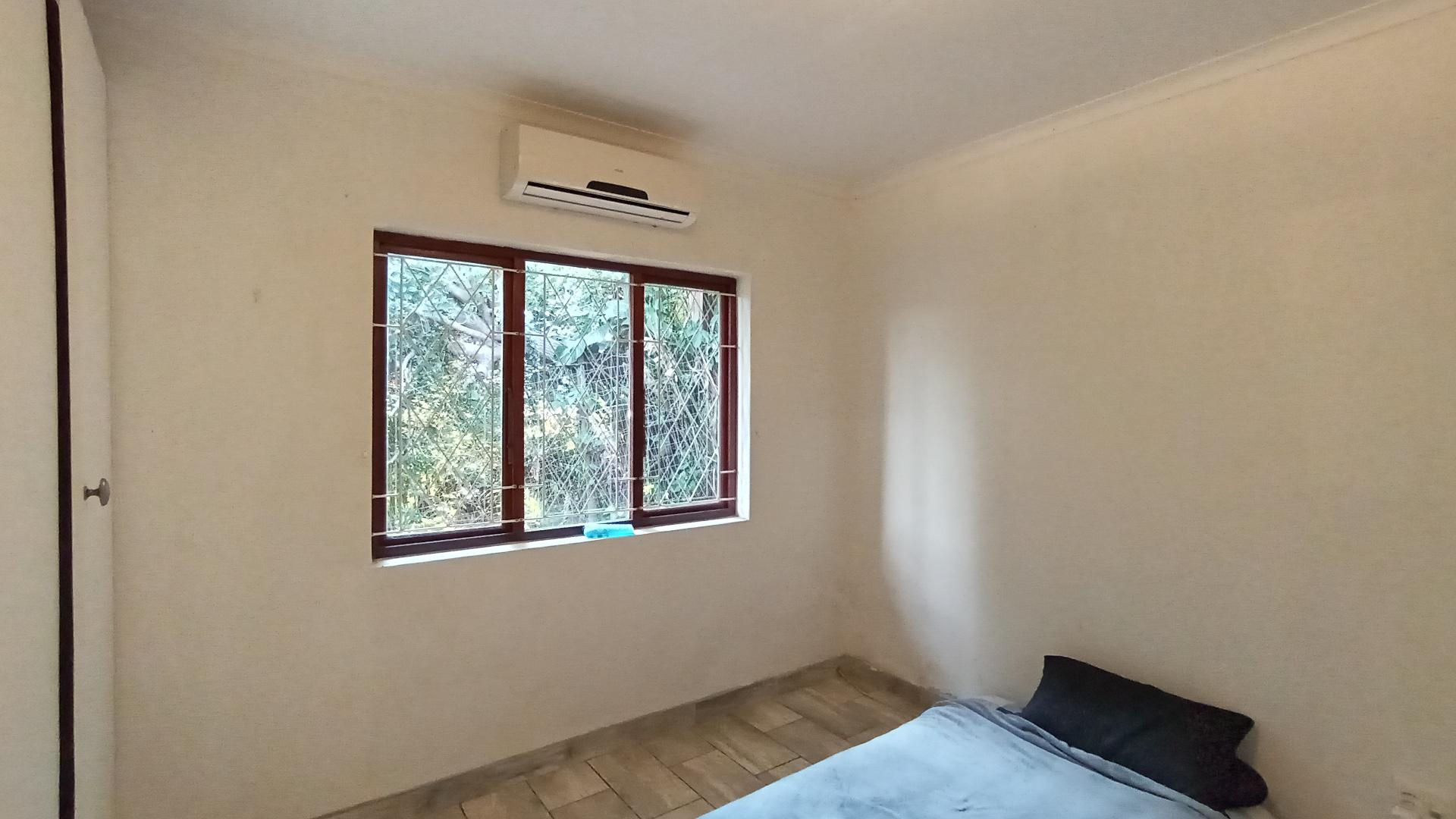 Bed Room 1 - 14 square meters of property in Pennington