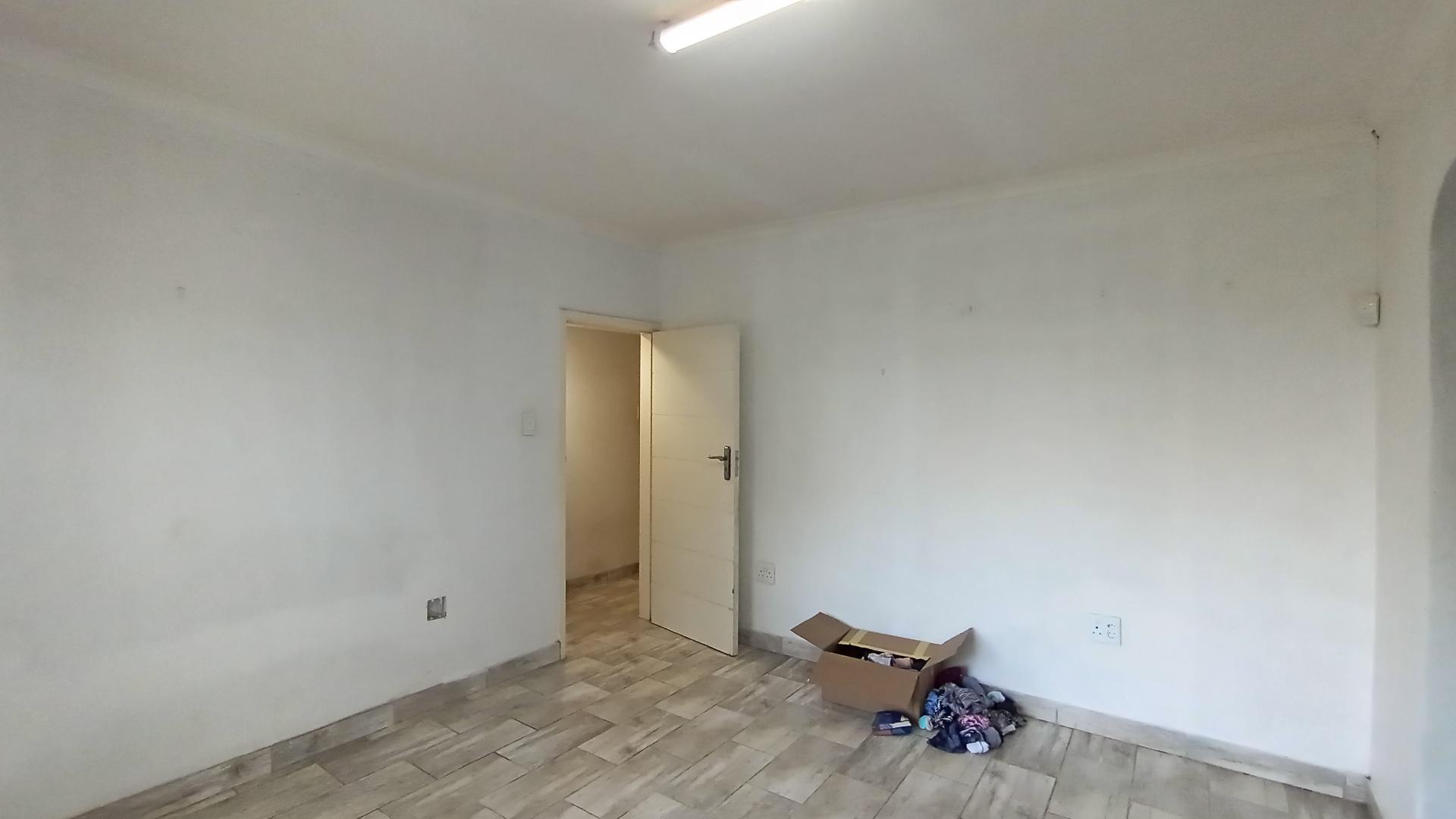 Bed Room 2 - 19 square meters of property in Pennington