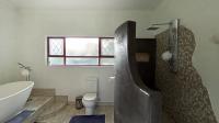 Main Bathroom - 15 square meters of property in Pennington