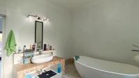 Main Bathroom - 15 square meters of property in Pennington