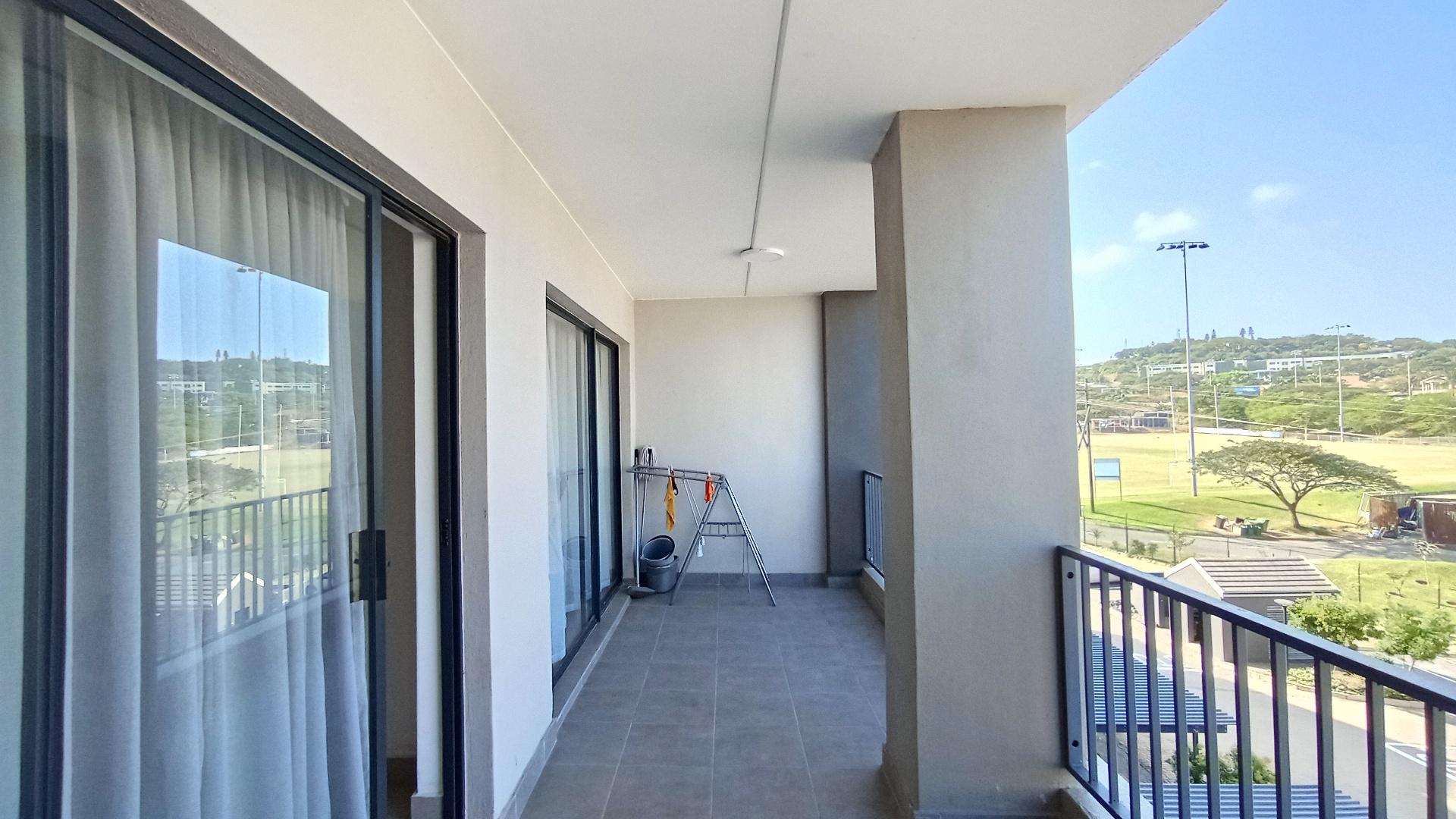 Balcony - 14 square meters of property in Ballitoville