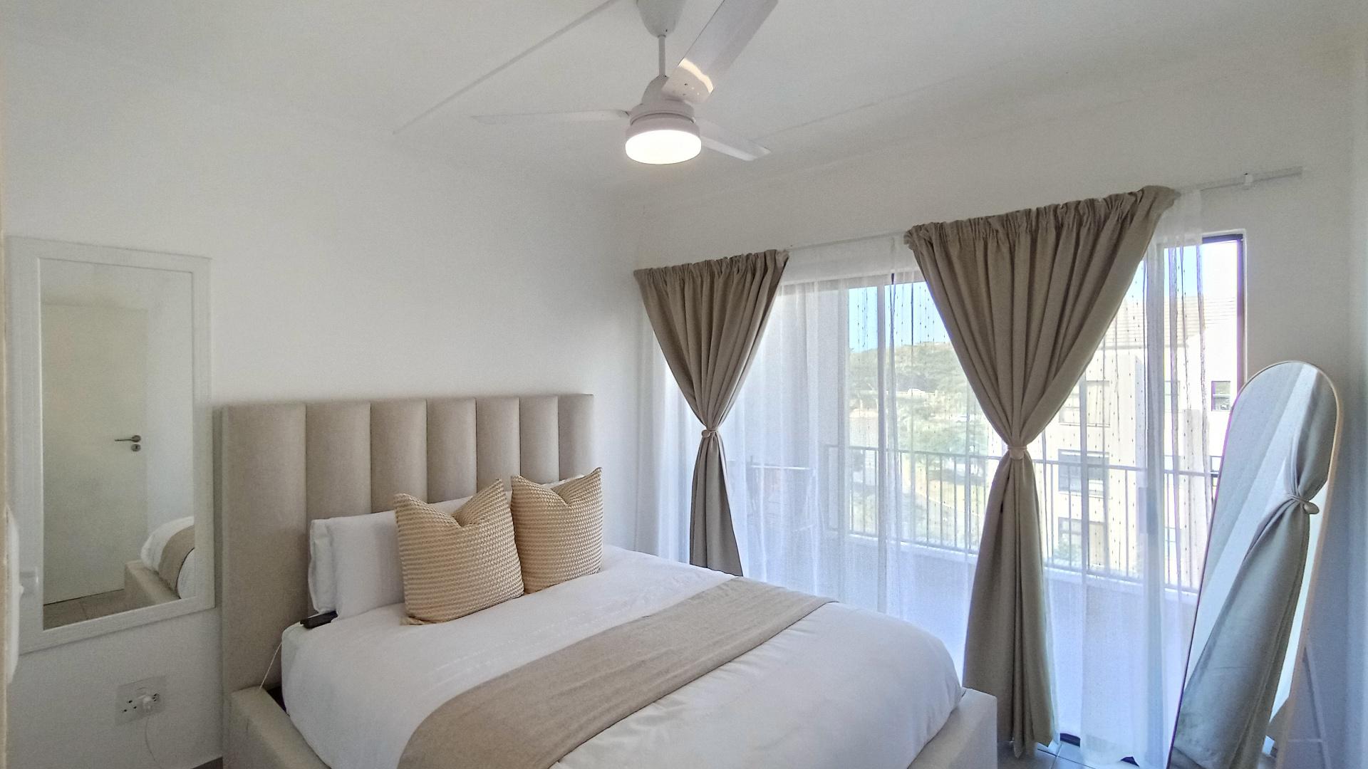 Bed Room 1 - 13 square meters of property in Ballitoville