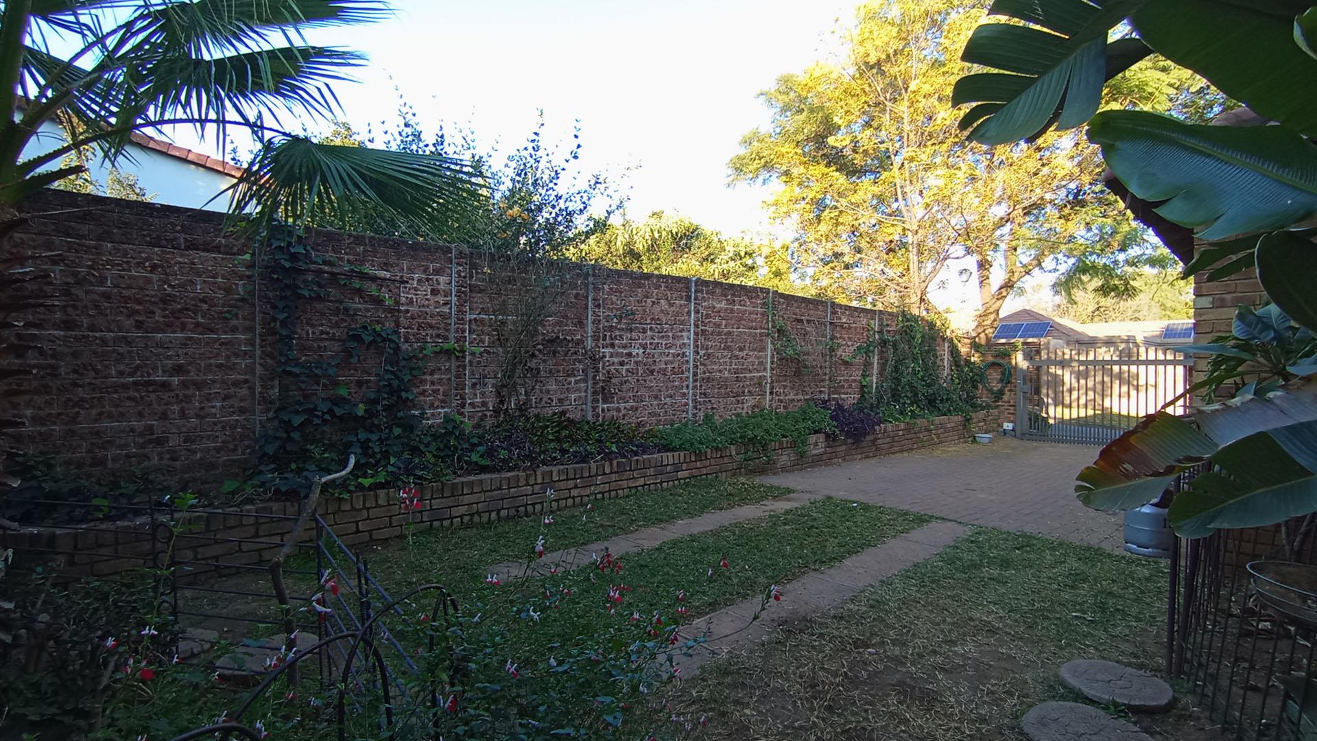 Front View of property in Douglasdale