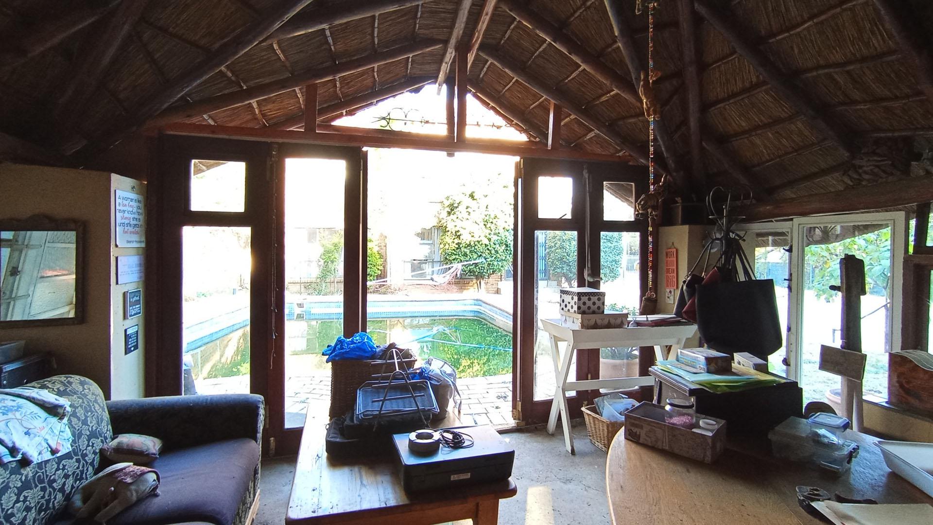 Entertainment of property in Douglasdale