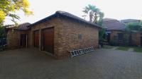 9 Bedroom 3 Bathroom Sec Title for Sale for sale in Douglasdale
