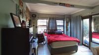 Bed Room 1 - 24 square meters of property in Douglasdale