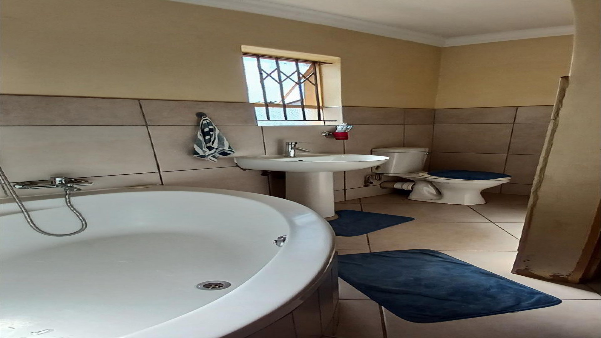 Bathroom 2 of property in Kudube