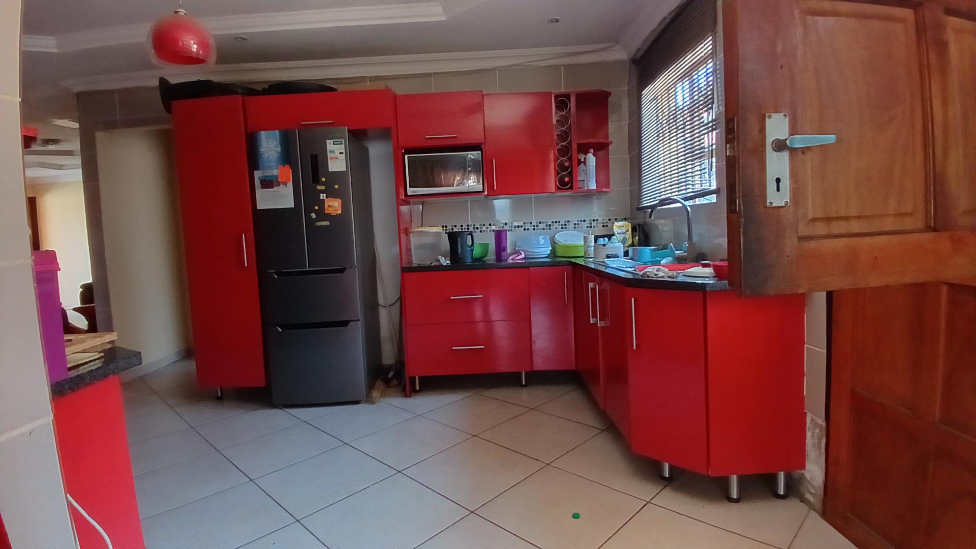 Kitchen of property in Kudube