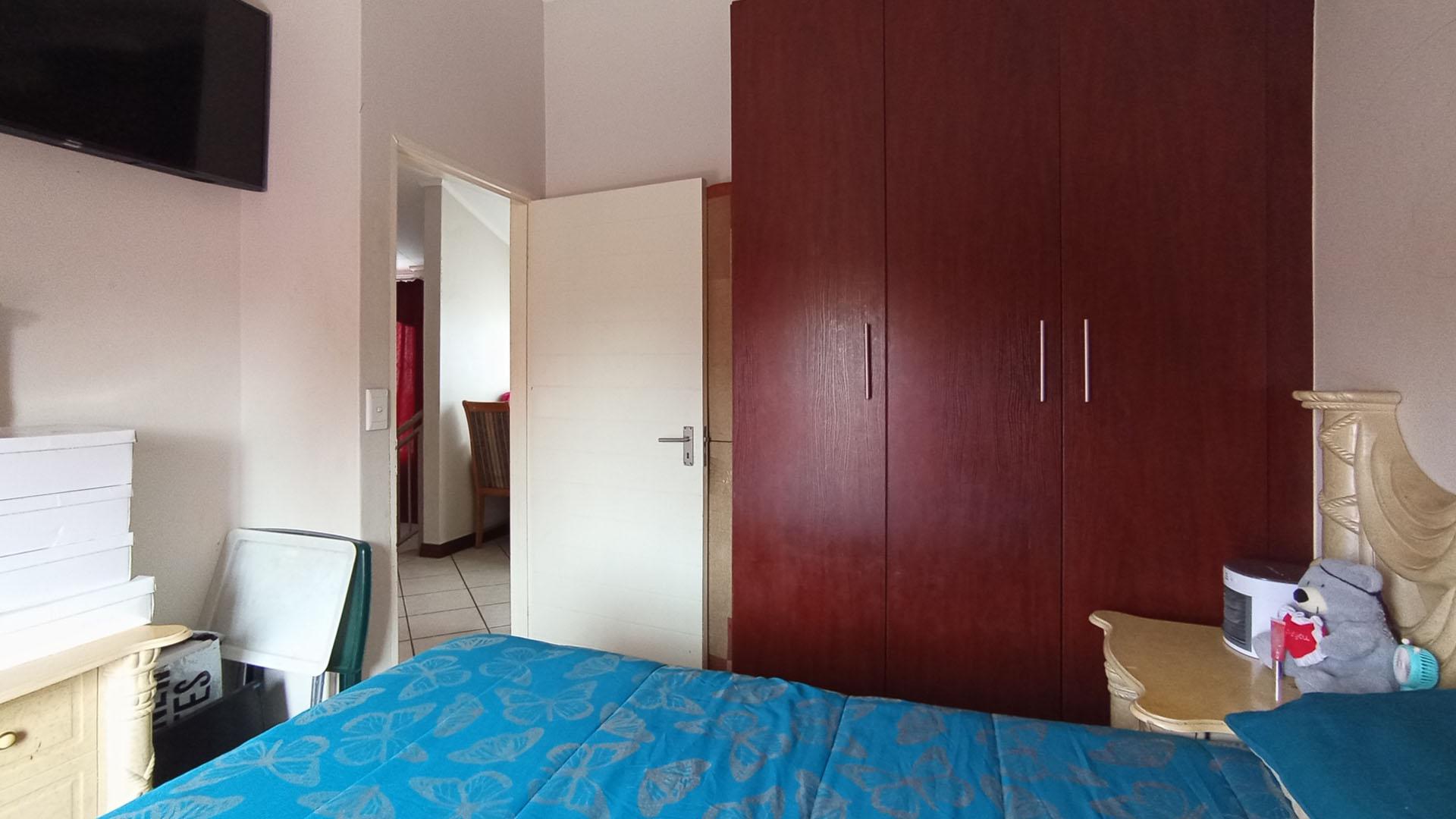 Bed Room 1 - 12 square meters of property in Willow Glen