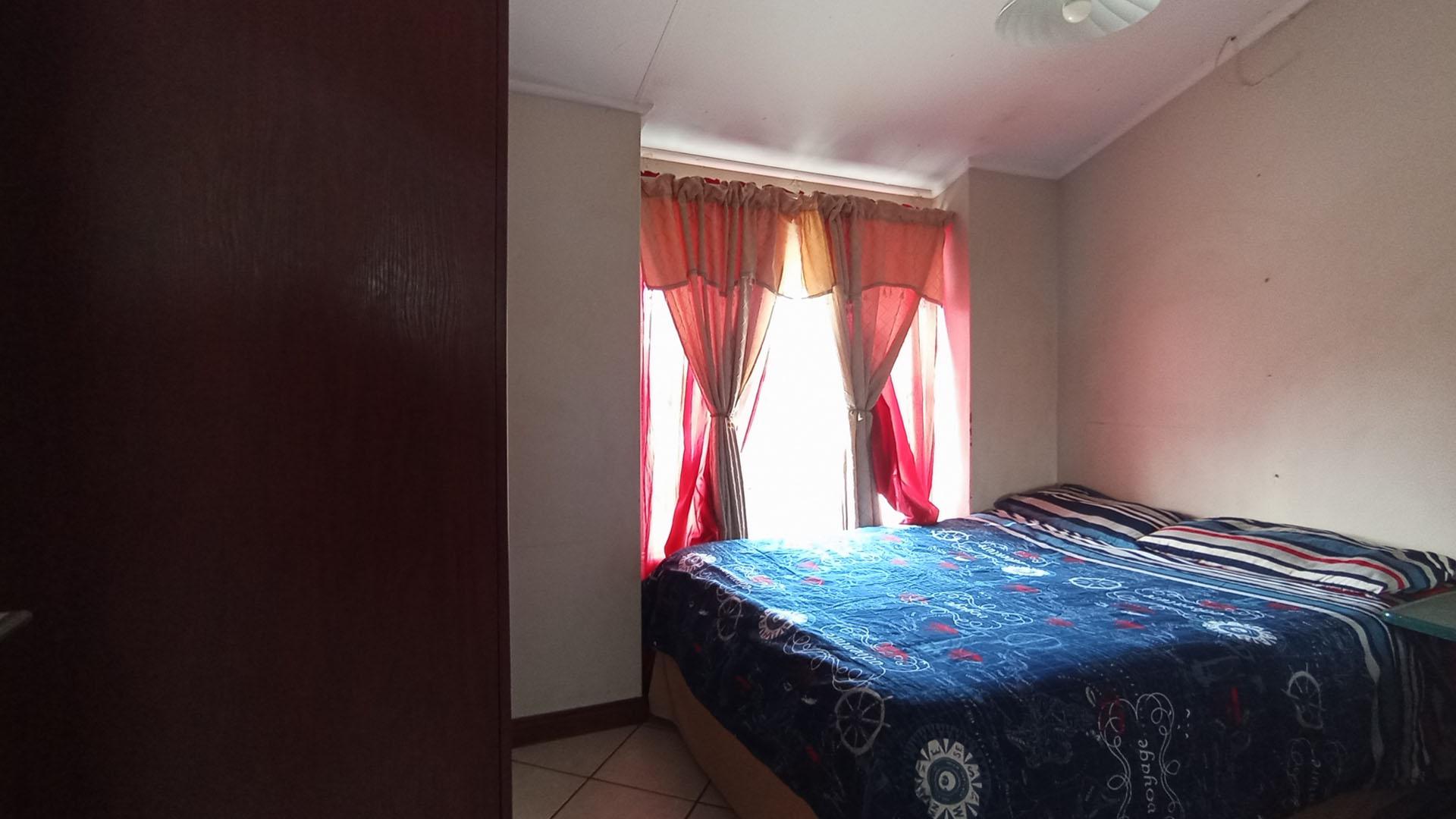 Bed Room 2 - 8 square meters of property in Willow Glen