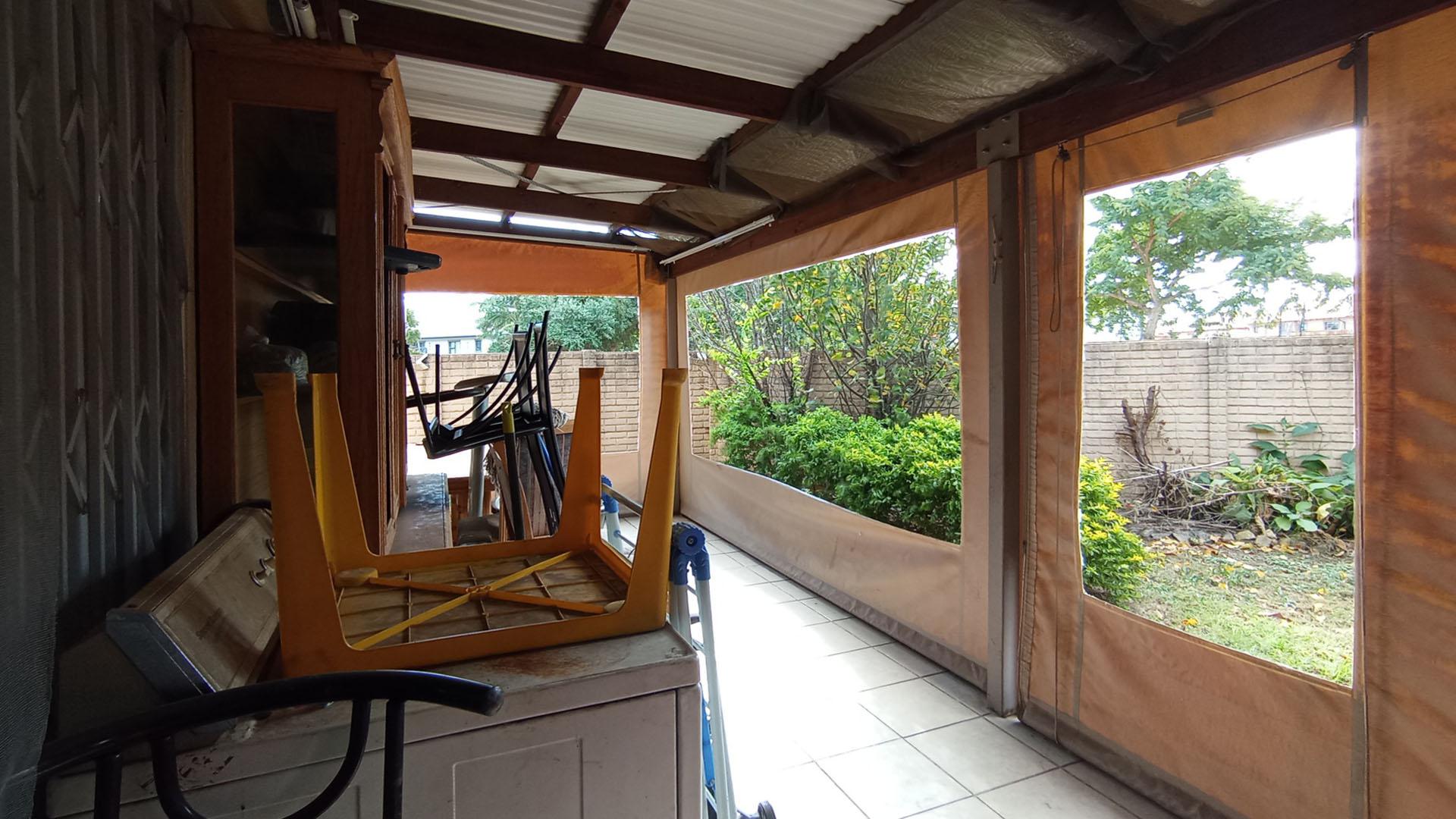 Patio - 17 square meters of property in Willow Glen