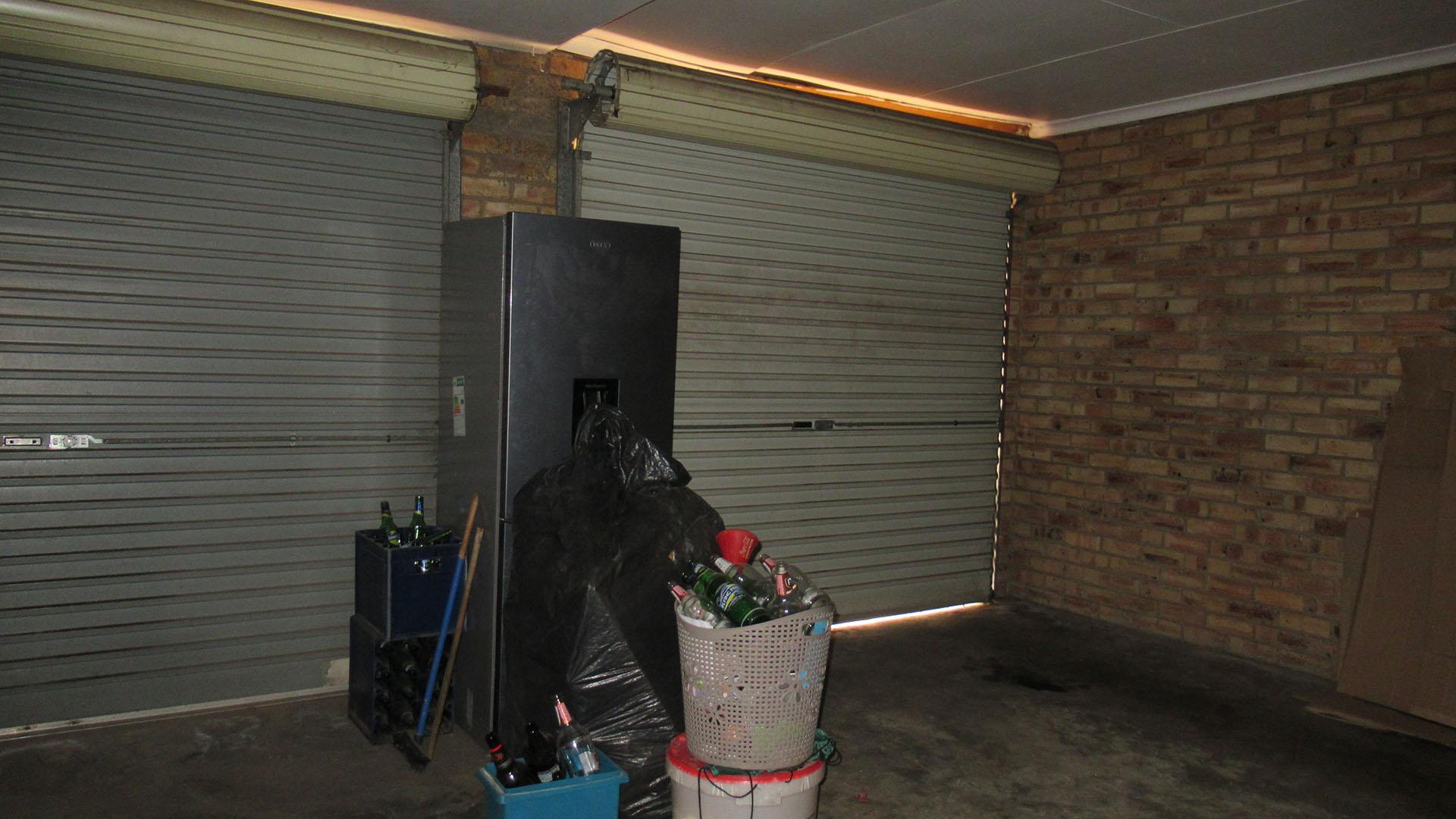 Garage - 40 square meters of property in Elandsfontein