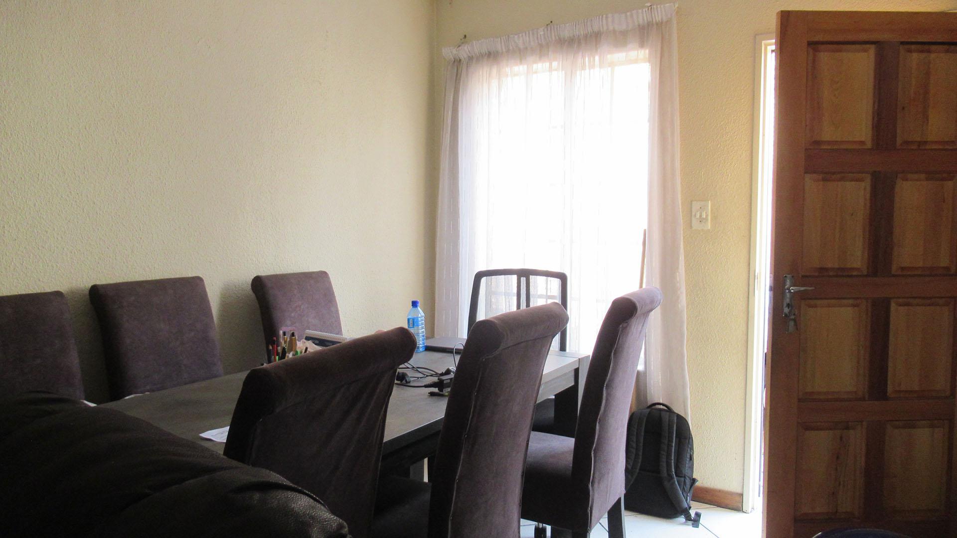 Dining Room - 9 square meters of property in Elandsfontein
