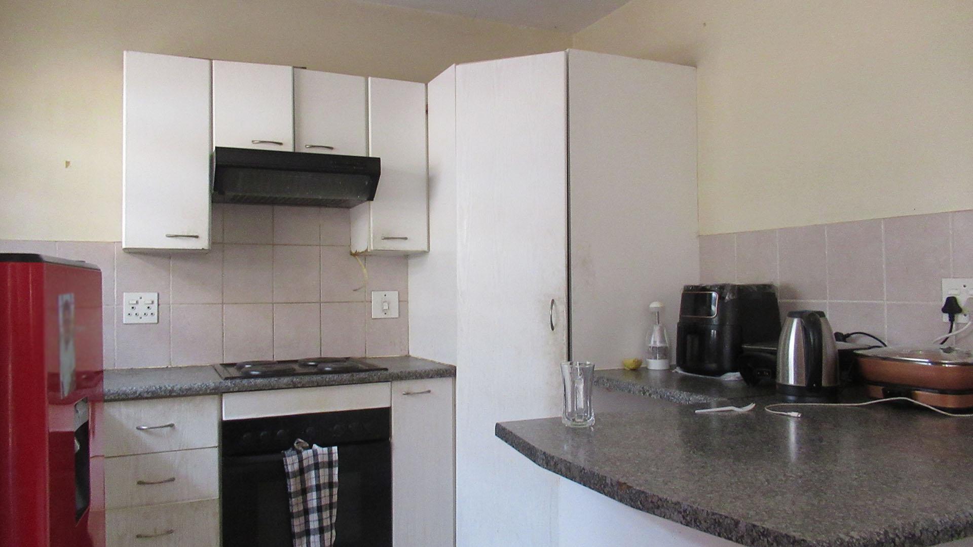 Kitchen - 9 square meters of property in Elandsfontein