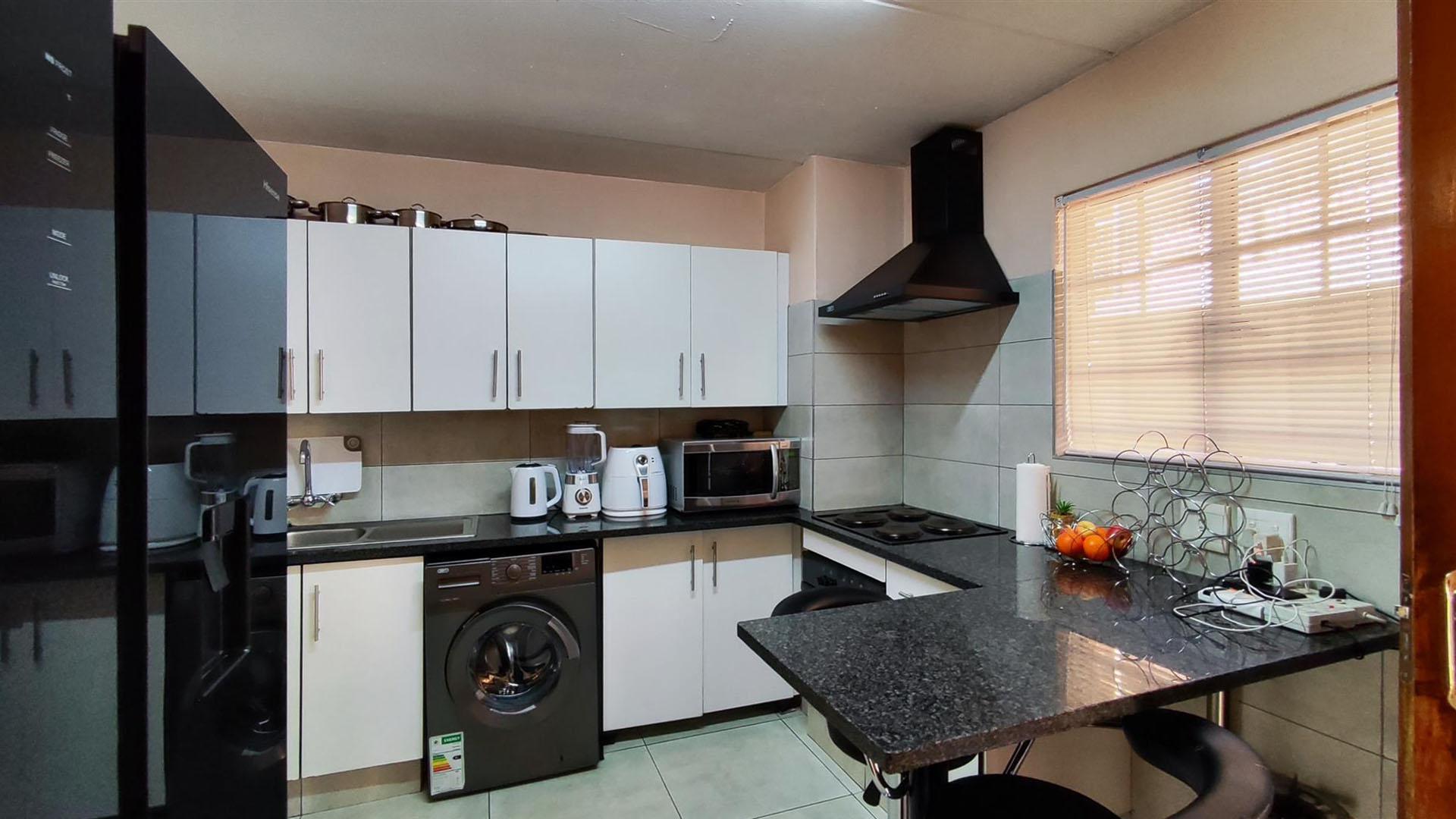 Kitchen - 10 square meters of property in Kempton Park