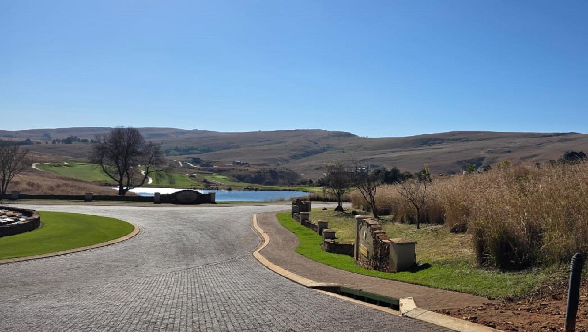 Spaces of property in Dullstroom