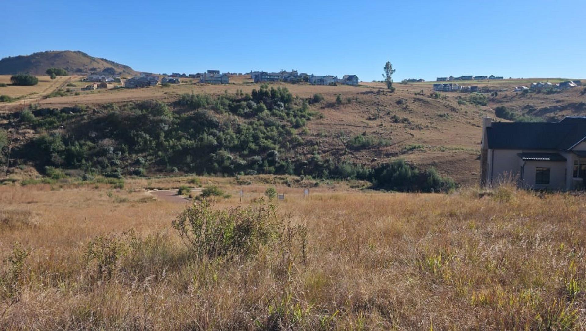 Spaces of property in Dullstroom