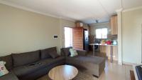 Lounges - 16 square meters of property in Andeon