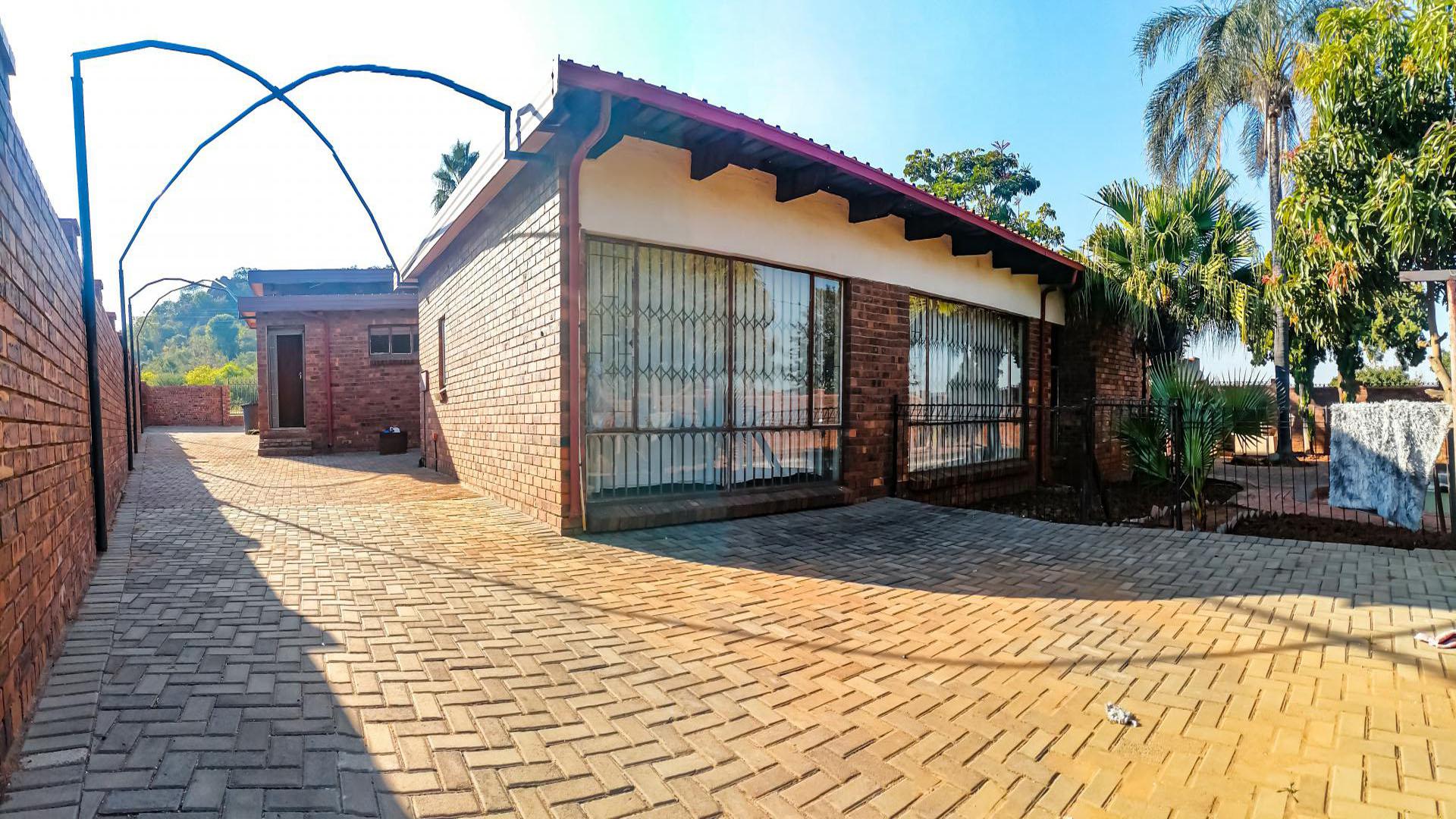 Front View of property in Ga-Rankuwa