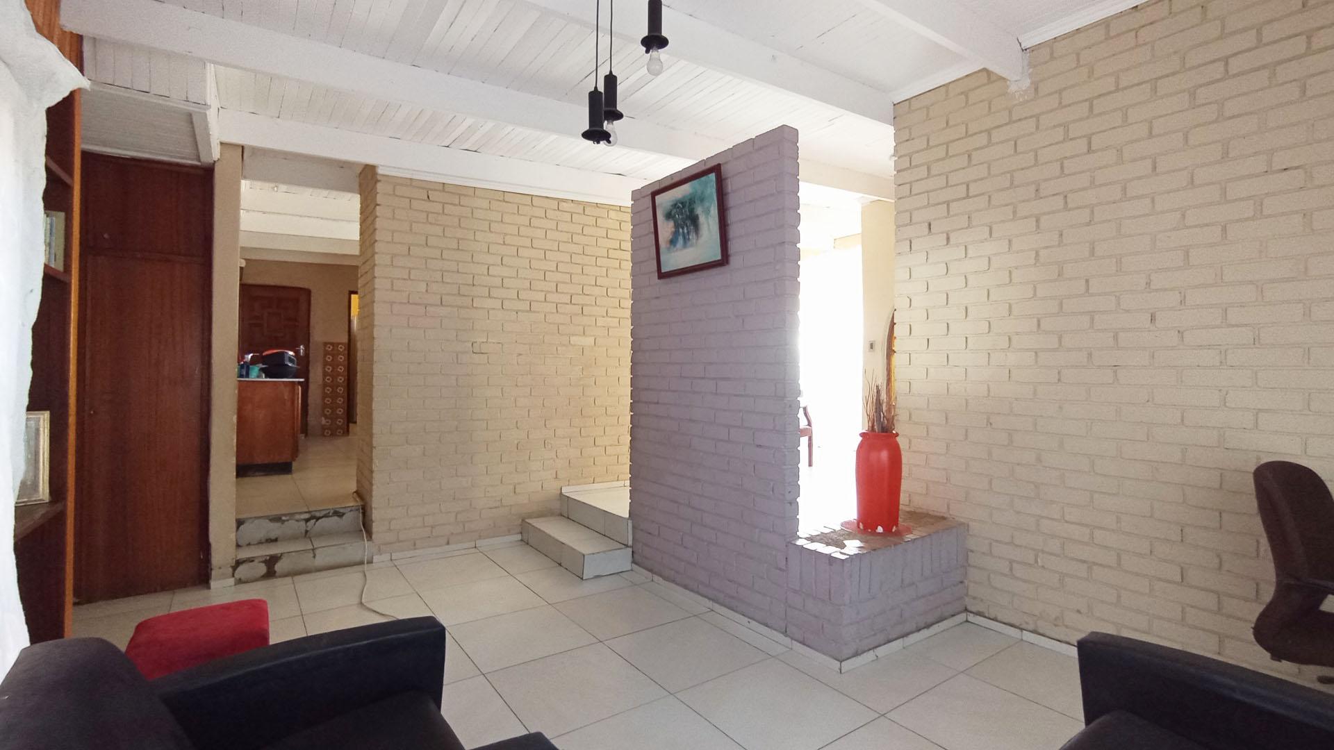 Dining Room - 21 square meters of property in Ga-Rankuwa
