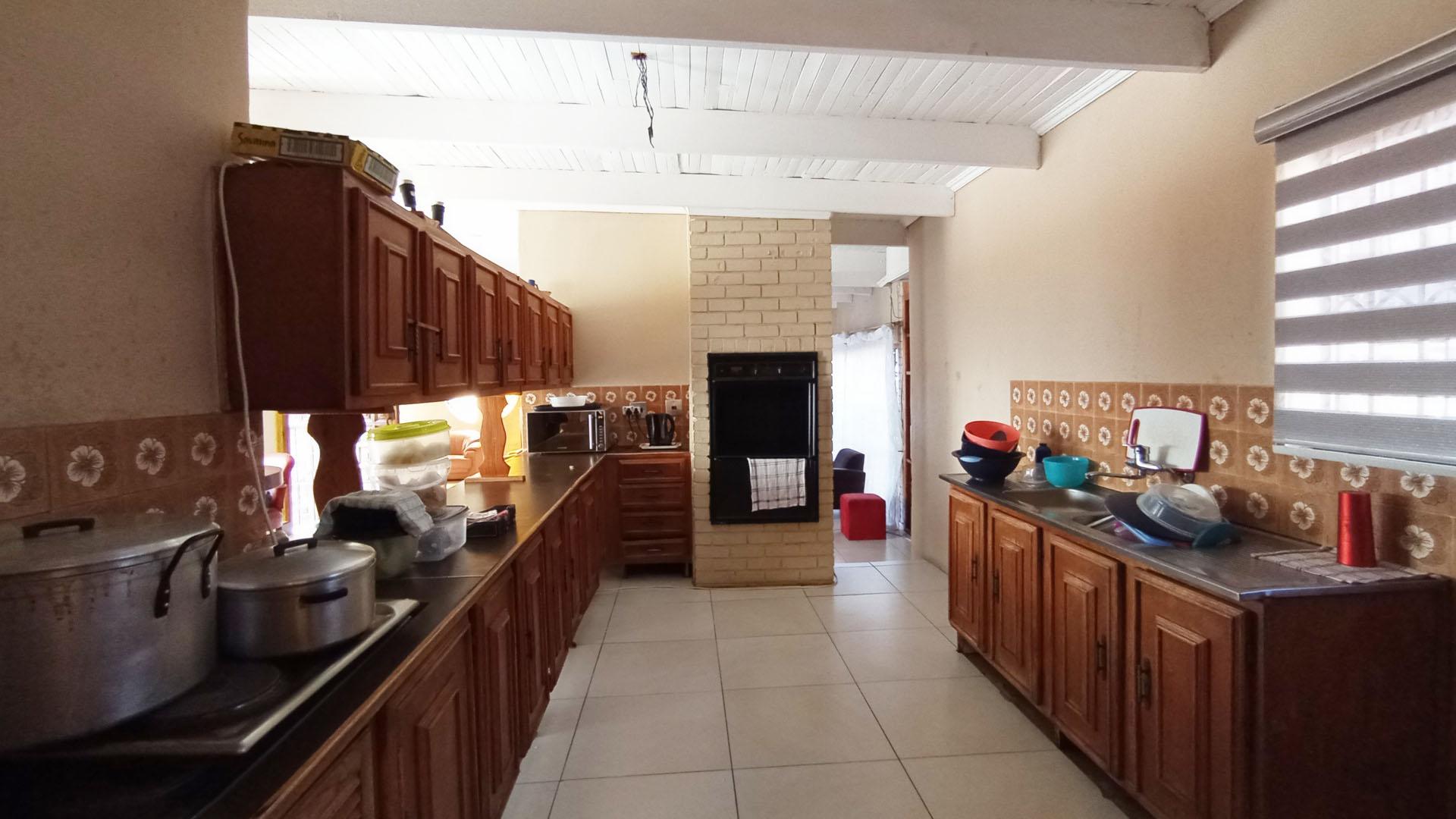Kitchen - 15 square meters of property in Ga-Rankuwa