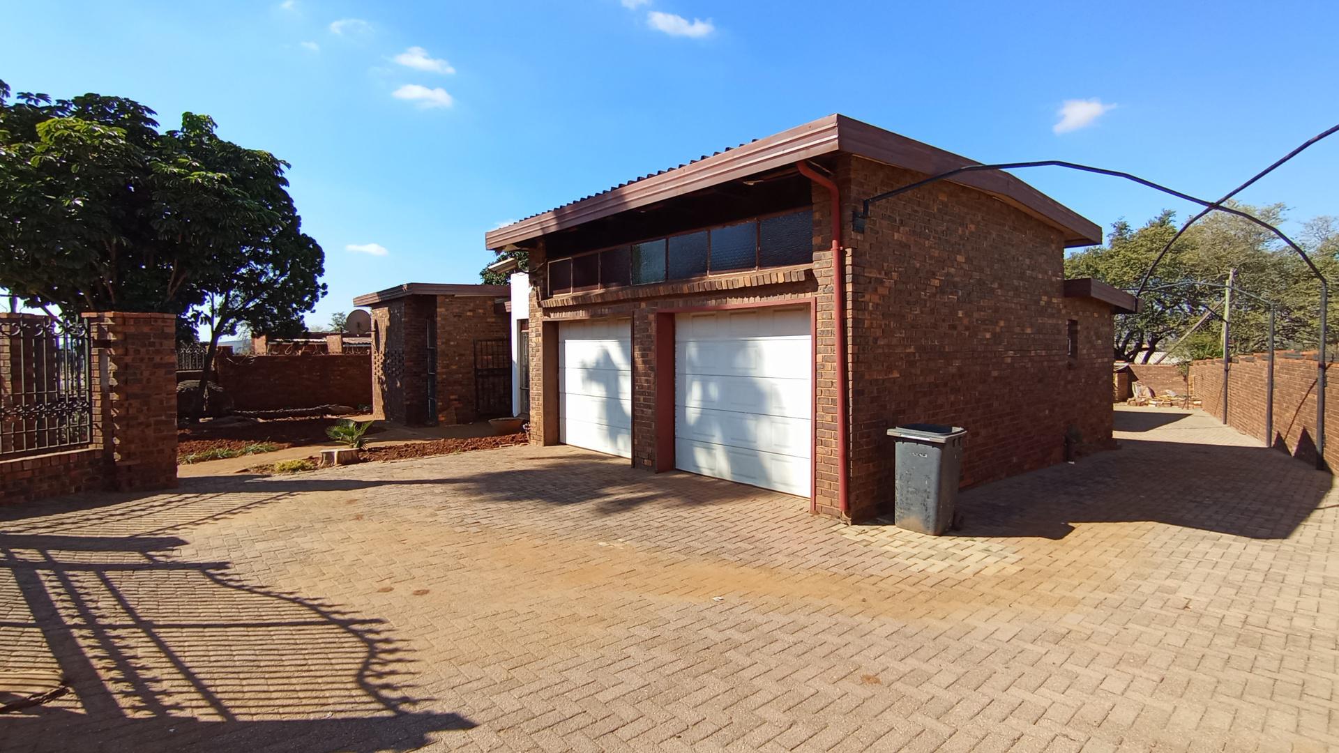 Front View of property in Ga-Rankuwa
