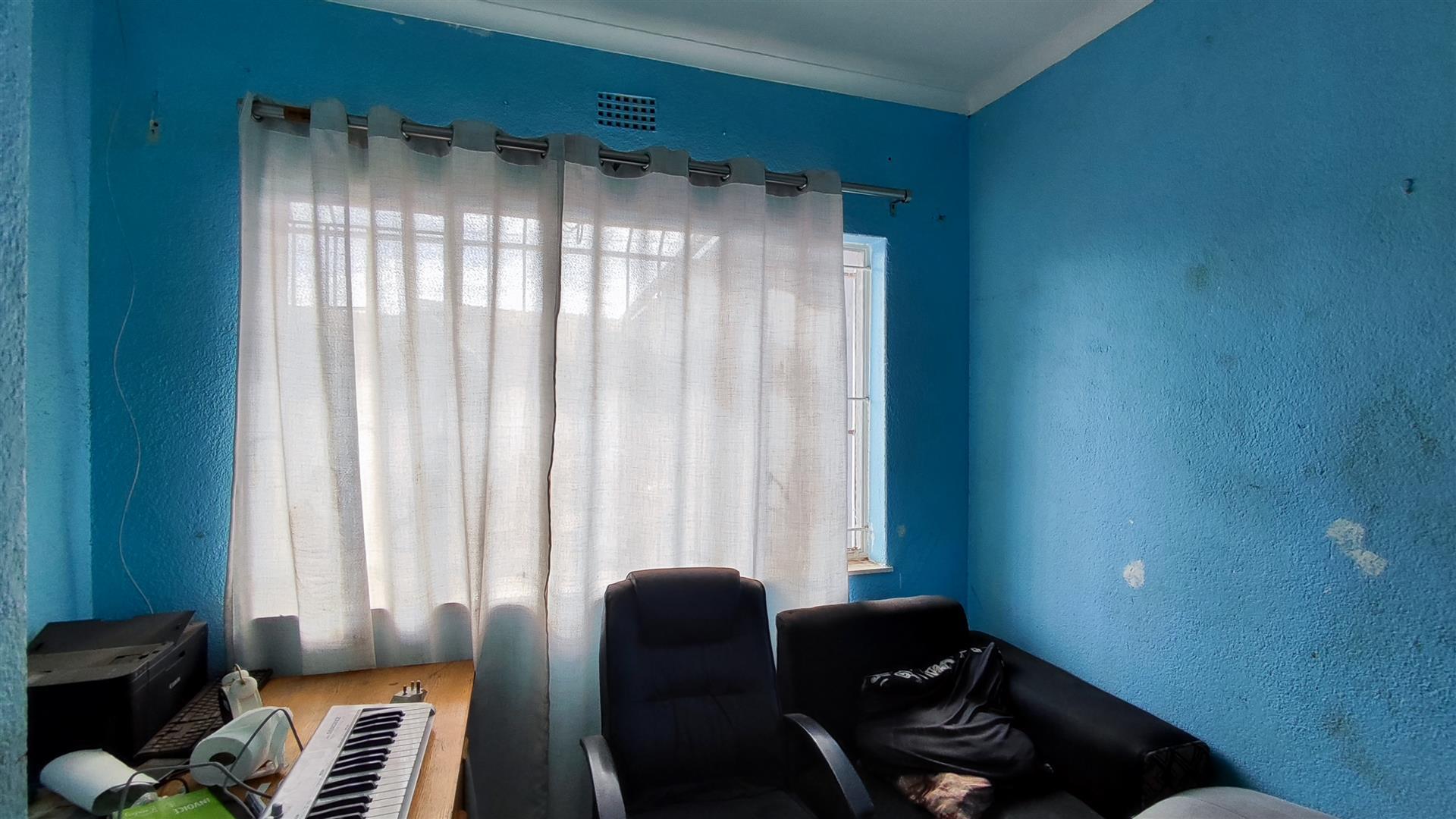 Bed Room 2 - 8 square meters of property in Brakpan