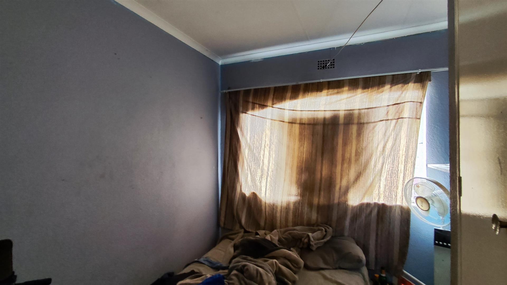 Bed Room 1 - 7 square meters of property in Brakpan