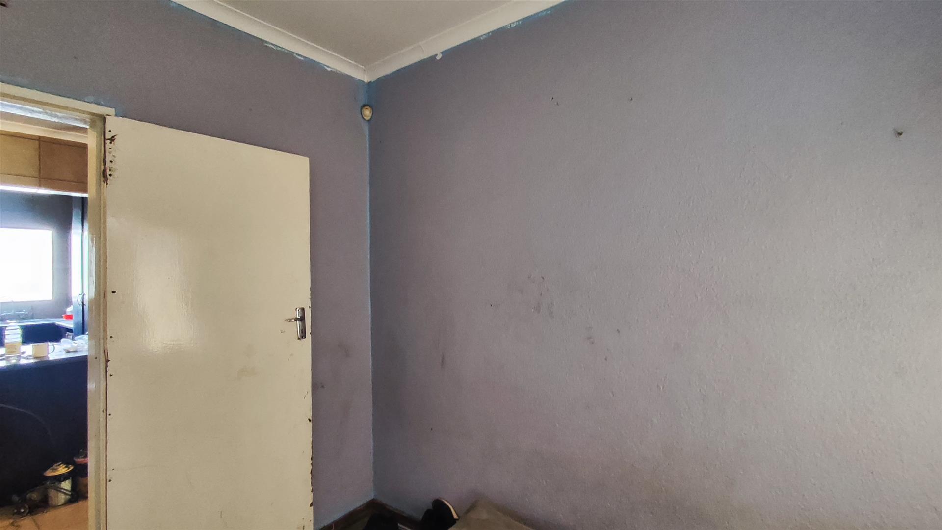 Bed Room 1 - 7 square meters of property in Brakpan