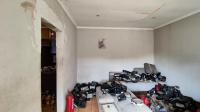 Lounges - 32 square meters of property in Brakpan