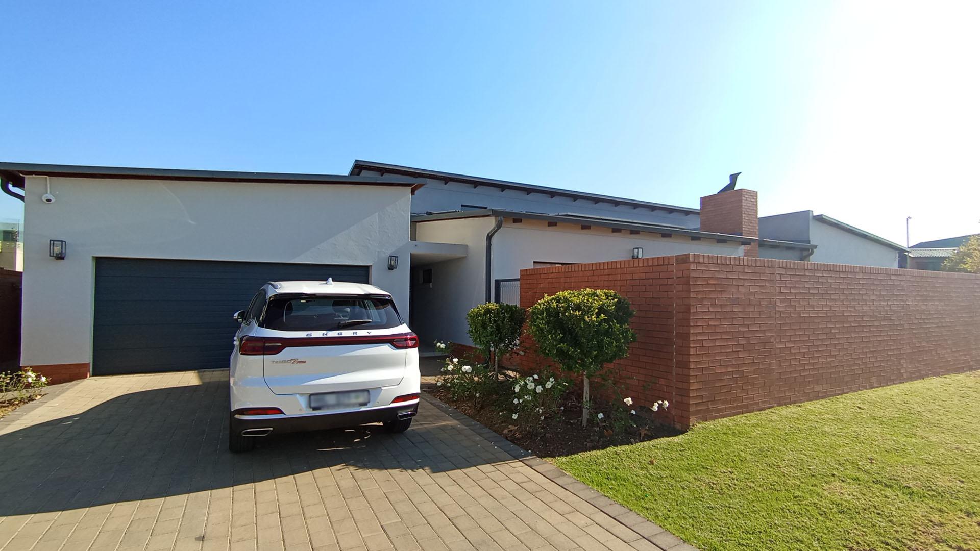 Front View of property in Six Fountains Estate