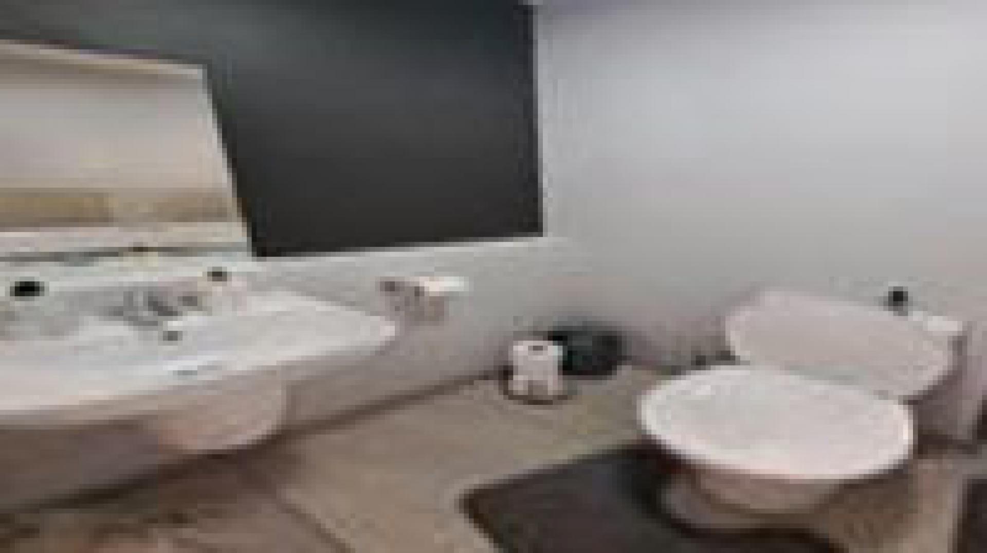 Bathroom 1 - 6 square meters of property in Fleurhof