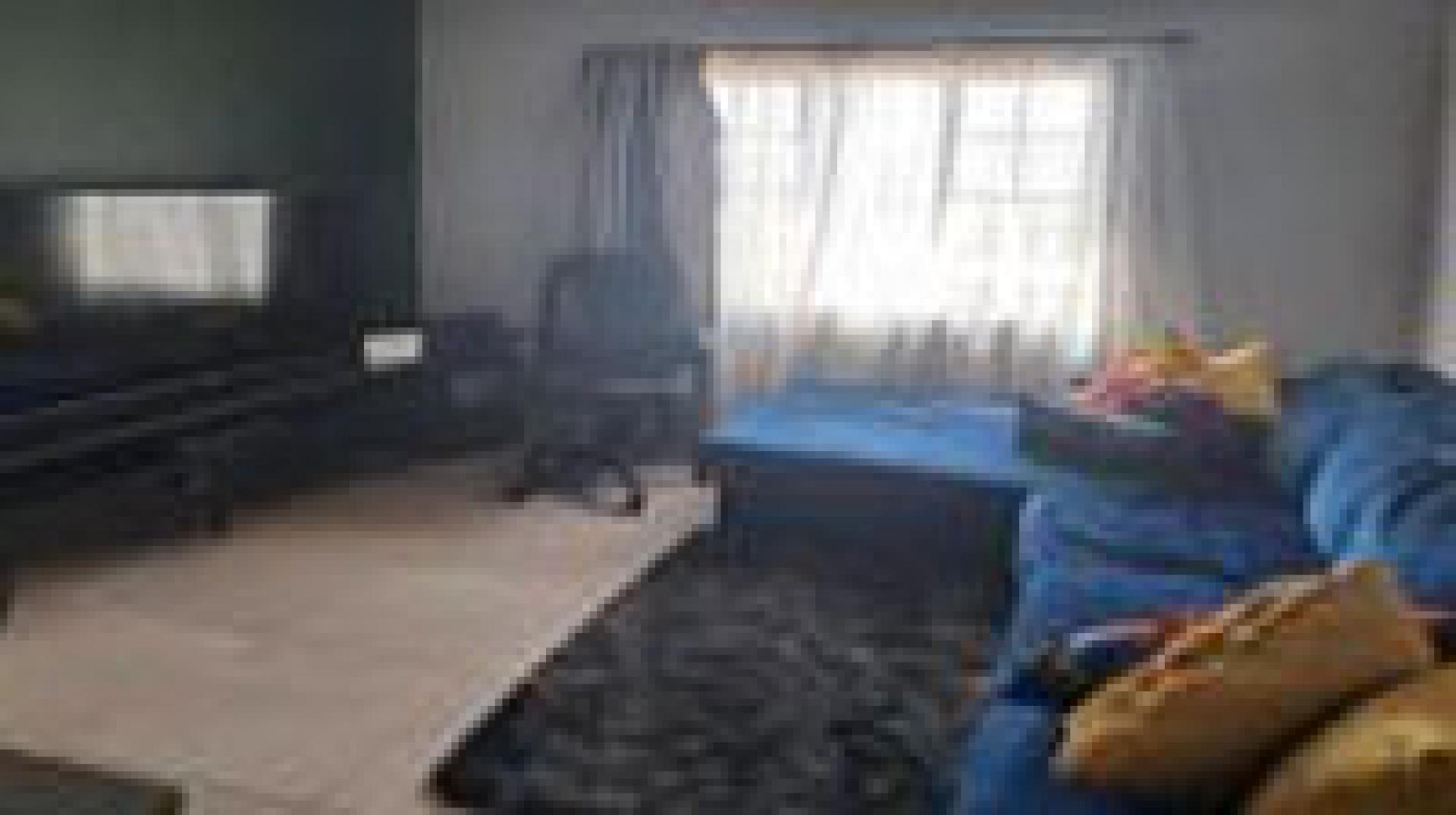 Lounges - 12 square meters of property in Fleurhof